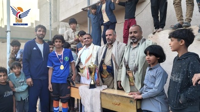 Homenaje a los equipos participantes en la Copa de Fútbol Mártir Al-Samad en Marib