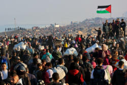 ترامب يواصل الترويج لمخطط تهجير فلسطينيي قطاع غزة والسيطرة على القطاع