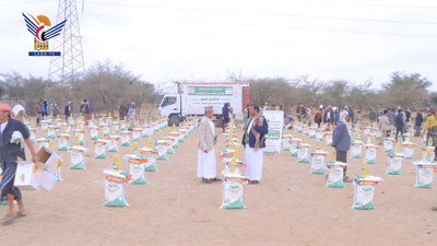 Taiz – Distribución de 170 canastas de alimentos de Ramadán para familias afectadas en el distrito de Al-Jundiyah Al-Ulya