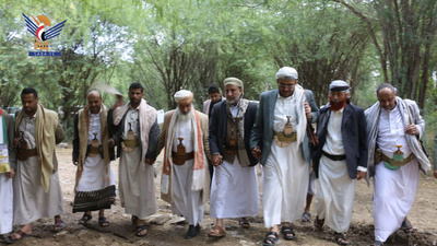 Al-Masawi y varios eruditos visitan a las tropas desplegadas en el frente de Asifra en Taiz