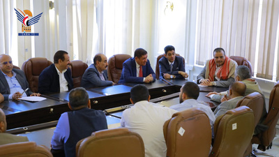 Reunión analiza la situación de las fábricas de agua y zumos