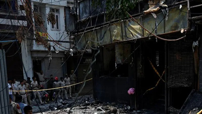 مقتل 21 شخصًا وإصابة العشرات في حريق فندق بالعاصمة الهندية نيودلهي