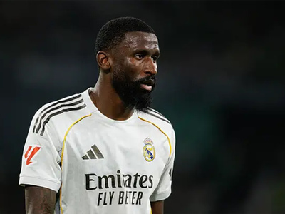 ريال مدريد يعلن التمديد عاماً آخراً لمدافعه الألماني أنطونيو روديغر