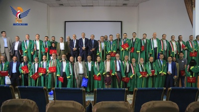 Reconocimiento a los 100 académicos de la Universidad de Sanaá con las investigaciones más citadas, según clasificaciones internacionales