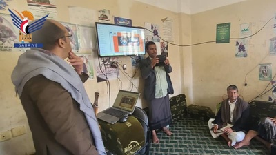 Un Taller de capacitación para coordinadores de actividades en escuelas clave del distrito de Hafash, Al Mahwit.