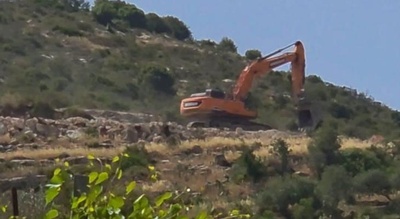 مجموعات المستوطنين تواصل هجماتها واعتداءاتها ضد الفلسطينيين وممتلكاتهم بالضفة الغربية