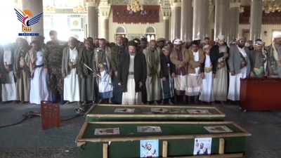 Procesión fúnebre por los mártires Nasser Al-Jabri y Luay Salem, miembros de las fuerzas de seguridad de Marib