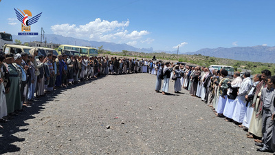 Dirigentes de la Universidad Ibb visita a las tropas estacionadas en la 31.ª Brigada Blindada en Al-Dhali