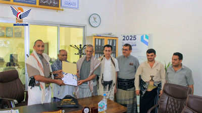La autoridad local de Hodeidah rinde homenaje al exjefe del Departamento de Defensa Civil, Mayor General Ibrahim Al-Muayyad