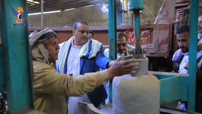 Ibb  El Ministro de Economía en funciones inspecciona el cierre de una fábrica de bombonas de gas