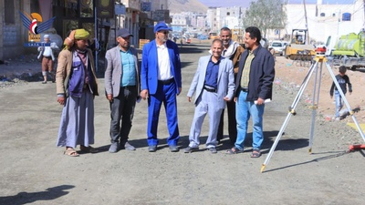 Inspeccionar varios proyectos de servicios en los distritos de Sanhan y Jahana de Sana'a.