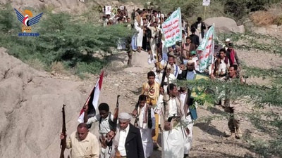 Desfile Militar y Marcha para la Clase Mártir Al-Ghamari en el Distrito de Bani Saad, Al-Mahwit