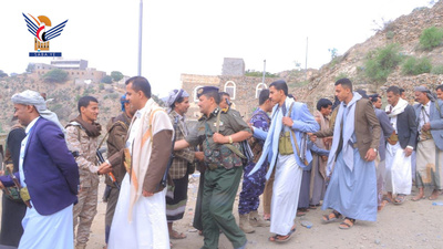 Una seré de isitas a las tropas en la gobernación de Taiz