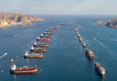 " تسنيم": دخول قرار رفع الحصار البحري حيز التنفيذ وعبور خمس سفن إيرانية