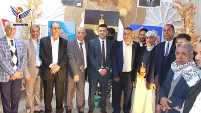 الدعيس والبخيتي يفتتحان معرض الفن التشكيلي الرابع لطلبة الجامعات والكليات اليمنية