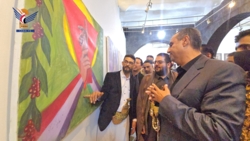   وزير الثقافة والسياحة يفتتح معرض" من أرض البن إلى أرض الزيتون"