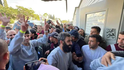 وصول 15 أسيراً محرراً من قطاع غزة إلى مستشفى شهداء الأقصى