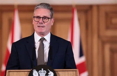El Primer Ministro británico anuncia su intención de dimitir como líder del partido