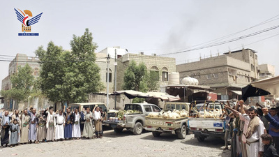 Una Caravana del Eid la fiesta de los Hijos del distrito de Malhan, en la gobernación de Al Mahwit, envía ayuda a los soldados en el frente