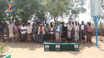 Cortejo fúnebre por el mártir Ahmed Ahdab en el distrito de Al-Durayhimi, Hodeidah