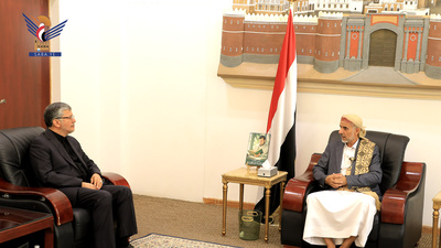 العلامة مفتاح يناقش مع السفير الإيراني بصنعاء سبل تعزيز علاقات التعاون