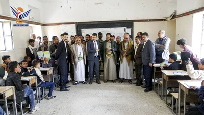 Viceministro de Educación inspecciona exámenes y cursos de verano en Ba'dan, Ibb