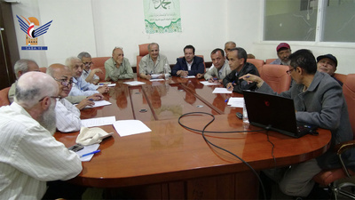 Una reunión presidida por el director de la Autoridad de Recursos Hídricos e Infraestructuras abordó la situación hídrica en Yemen y los logros de la Autoridad durante el período 2017-2026