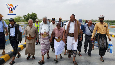 El Ministro de Transportes y Obras Públicas y el Gobernador de Hodeidah inspeccionan el puente Al-Kadan y los proyectos de los puentes Hatab y Al-Shawari en Malhan