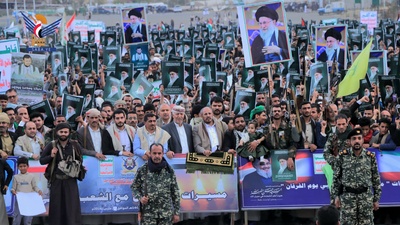 Manifestaciones multitudinarias en Ibb bajo el lema "Con Irán y el Líbano, conmemoramos el Día de la Distinción
