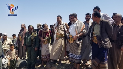 El gobernador de Al-Bayda inspecciona el progreso de la presa Rawdat Al-Hisn en el distrito de Radman