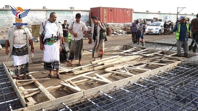 El gobernador de Hodeidah inspecciona el progreso de varios proyectos de servicios