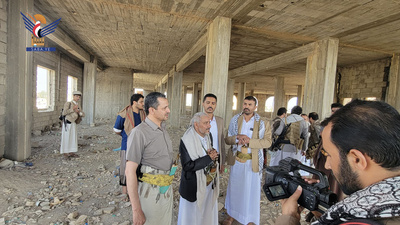 El gobernador de Al-Jawf y el viceministro de Salud inspeccionan el progreso de las obras en el Hospital General de Al-Hazm