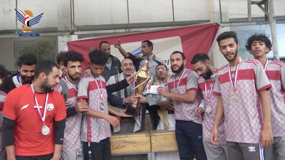 El equipo Platino gana la Copa del Torneo de Ramadán en el distrito de Al-Thawra, Sanaá