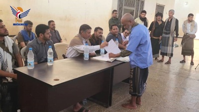 La Fiscalía Penal Especializada de Hodeidah libera a 78 presos con motivo de la llegada del mes de Ramadán.