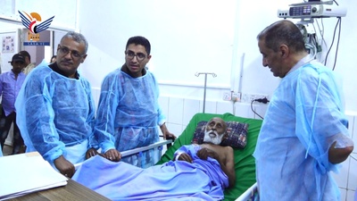 Funcionarios del Ministerio de Salud inspeccionan el funcionamiento de varios hospitales en la gobernación de Al Hudaydah