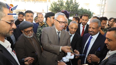 El Dr. Bin Habtoor inaugura la Compañía Yemen Electric Motors para vehículos eléctricos