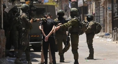 Las Fuerzas israelíes arrestan a 12 palestinos en Cisjordania