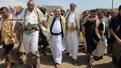 Abbad, Atifi y Al-Muhaqari inspeccionan las condiciones de los soldados en la isla Kamaran en Hodeidah