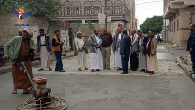 أمين العاصمة يتفقد العمل بمشروع تأهيل وترميم بعض شوارع حي الأمناء