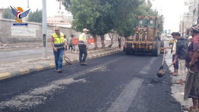 Finaliza la primera fase del proyecto de reparación de los daños causados ​​por las inundaciones en las calles de la ciudad de Hodeidah