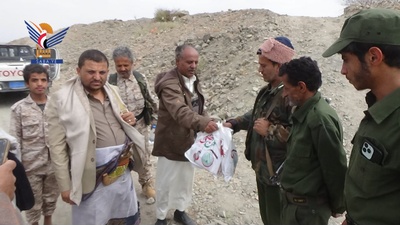 Inspecciónar a  las condiciones de las fuerzas desplegadas en los distritos de Al-Sawma'ah y Maswarah de Al-Bayda
