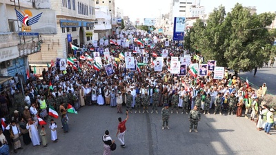 Las Multitudes en la Gobernación de Hodeidah conmemoran la Batalla de Badr y declaran su plena disposición para enfrentar a los tiranos de nuestro tiempo