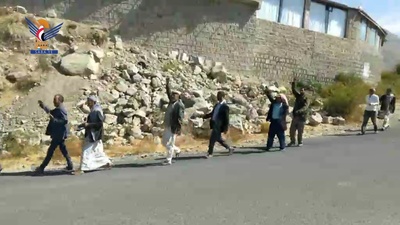 Ibb.. Una marcha de fuerzas de movilización en Wadi al-Habali en el distrito de al-Sadda